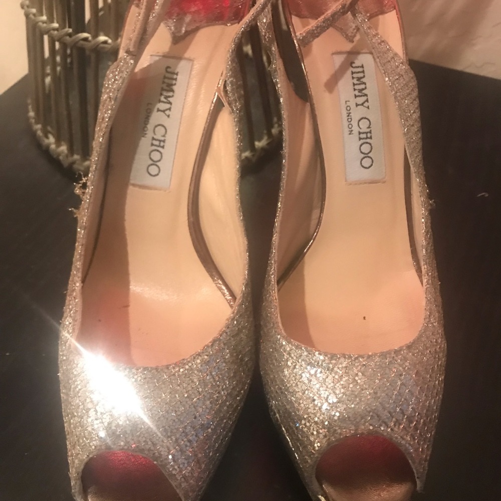 Size 37 1/2 Jimmy Choo heels! **look**